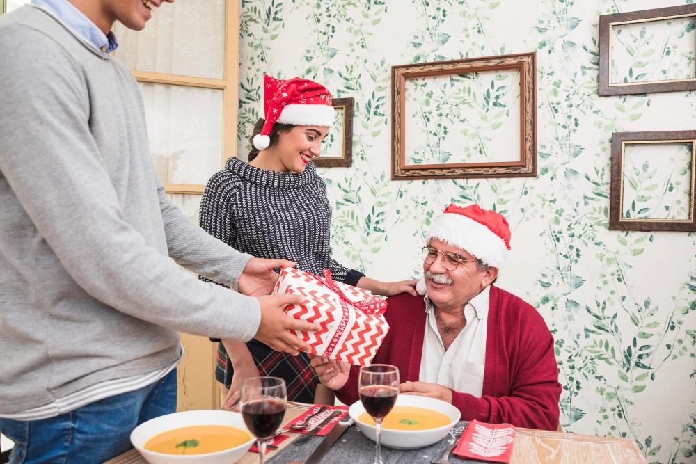 Christmas Activities for Seniors with Disabilities in Chicago